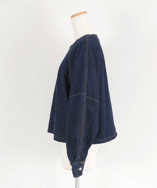 titivate(ティティベイト)の「ノーカラーデニムジャケット(デニムジャケット・レディース・ブラック/インディゴブルー・M)」の19枚目の写真