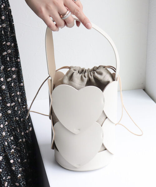 Casselini(キャセリーニ)の「【CASSELINI/キャセリーニ】モチーフバケットバッグ(トートバッグ・レディース・アイボリー/グリーン・FREE)」の5枚目の写真