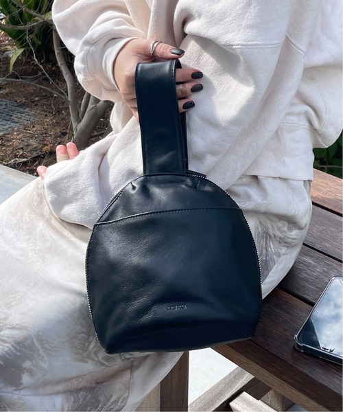 HIKA（ヒカ）の「【nanca/ナンカ】レザーワンハンドルBAG（ハンドバッグ・レディース・ブラック/ホワイト/ミント・FREE）」の10枚目の写真
