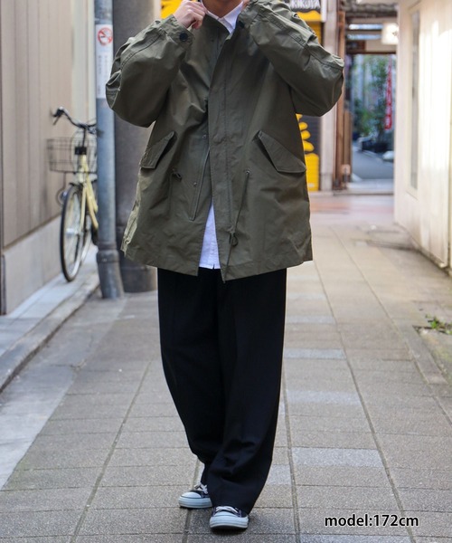 SPINNS(スピンズ)の「【ビックシルエット】ノーカラー ショートモッズ コート(モッズコート・メンズ・カーキ/ブラック・ONESIZE)」の18枚目の写真