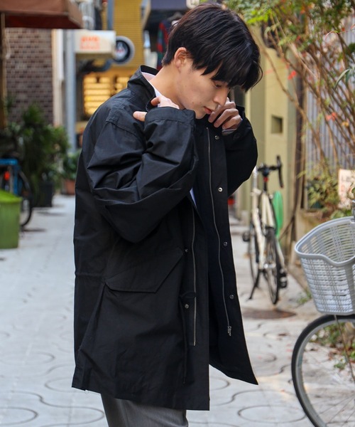 SPINNS(スピンズ)の「【ビックシルエット】ノーカラー ショートモッズ コート(モッズコート・メンズ・カーキ/ブラック・ONESIZE)」の7枚目の写真