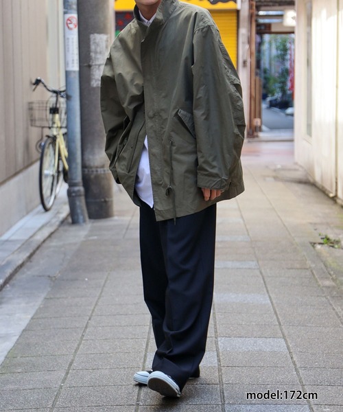 SPINNS(スピンズ)の「【ビックシルエット】ノーカラー ショートモッズ コート(モッズコート・メンズ・カーキ/ブラック・ONESIZE)」の19枚目の写真
