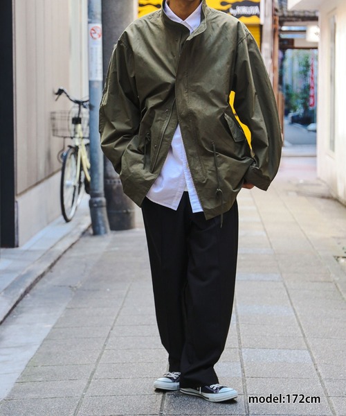 SPINNS(スピンズ)の「【ビックシルエット】ノーカラー ショートモッズ コート(モッズコート・メンズ・カーキ/ブラック・ONESIZE)」の21枚目の写真