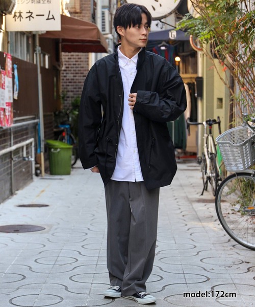 SPINNS(スピンズ)の「【ビックシルエット】ノーカラー ショートモッズ コート(モッズコート・メンズ・カーキ/ブラック・ONESIZE)」の4枚目の写真