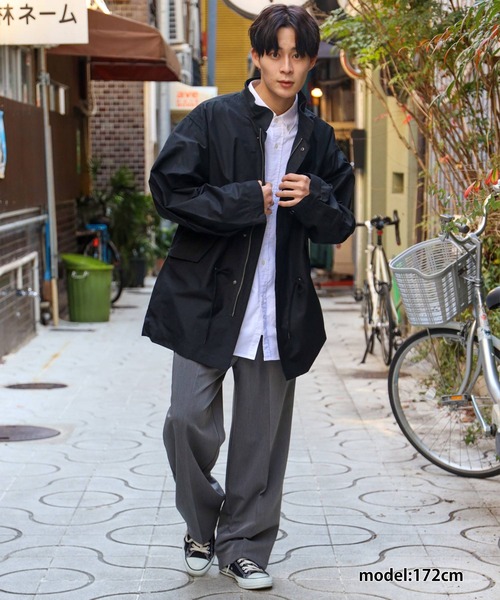 SPINNS(スピンズ)の「【ビックシルエット】ノーカラー ショートモッズ コート(モッズコート・メンズ・カーキ/ブラック・ONESIZE)」の8枚目の写真