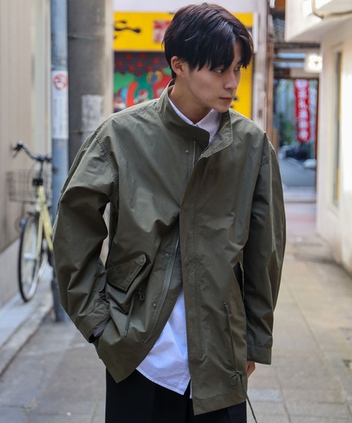 SPINNS(スピンズ)の「【ビックシルエット】ノーカラー ショートモッズ コート(モッズコート・メンズ・カーキ/ブラック・ONESIZE)」の15枚目の写真