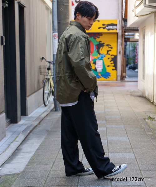 SPINNS(スピンズ)の「【ビックシルエット】ノーカラー ショートモッズ コート(モッズコート・メンズ・カーキ/ブラック・ONESIZE)」の22枚目の写真