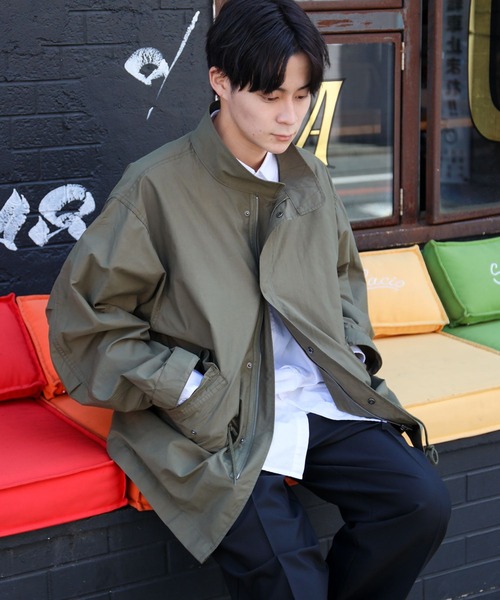SPINNS(スピンズ)の「【ビックシルエット】ノーカラー ショートモッズ コート(モッズコート・メンズ・カーキ/ブラック・ONESIZE)」の13枚目の写真