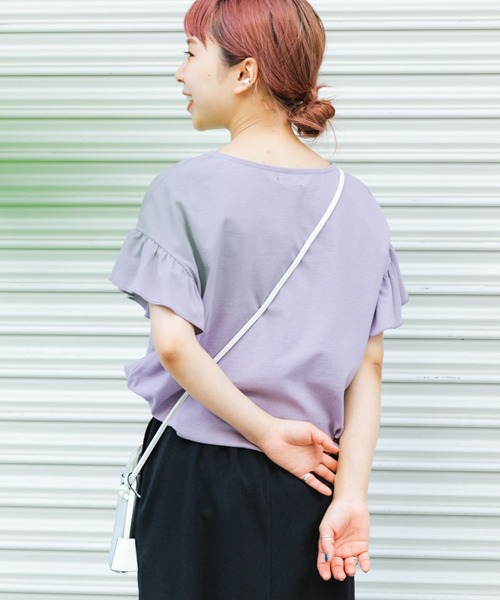 ITEMS URBANRESEARCH(アイテムズ アーバンリサーチ)の「『UR TECH』ソデフリルT-SHIRTS(Tシャツ/カットソー・レディース・ホワイト/モカ/ラベンダー/ブラック・FREE)」の6枚目の写真