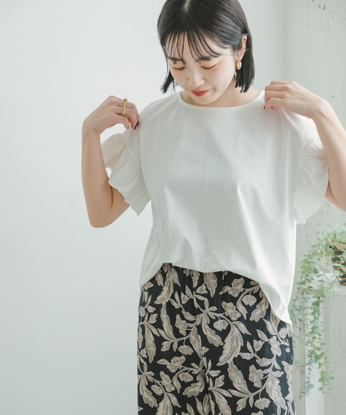 ITEMS URBANRESEARCH(アイテムズ アーバンリサーチ)の「『UR TECH』ソデフリルT-SHIRTS(Tシャツ/カットソー・レディース・ホワイト/モカ/ラベンダー/ブラック・FREE)」の15枚目の写真
