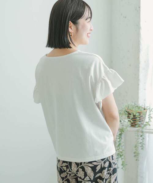 ITEMS URBANRESEARCH(アイテムズ アーバンリサーチ)の「『UR TECH』ソデフリルT-SHIRTS(Tシャツ/カットソー・レディース・ホワイト/モカ/ラベンダー/ブラック・FREE)」の17枚目の写真