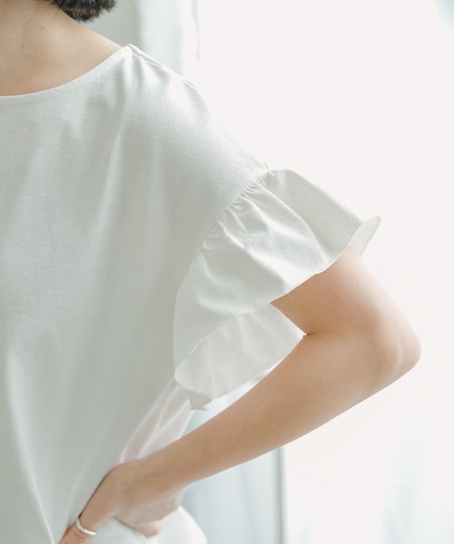 ITEMS URBANRESEARCH(アイテムズ アーバンリサーチ)の「『UR TECH』ソデフリルT-SHIRTS(Tシャツ/カットソー・レディース・ホワイト/モカ/ラベンダー/ブラック・FREE)」の20枚目の写真
