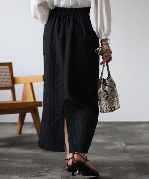 EASEBLUE(イーズブルー)の「ふくれジャガードナロースカート(スカート・レディース・グリーン/ベージュ/ブラック・FREE)」の10枚目の写真