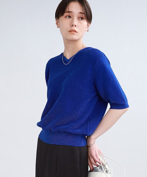 INDIVI（インディヴィ）の「◆【ニット人気2位！/ラメ/洗える】五分袖Vネックニット（ニット/セーター・レディース・ライトグレー/ブラック/ネイビー/オフホワイト/ブルー・34/15 /38/19/13/05）」の5枚目の写真