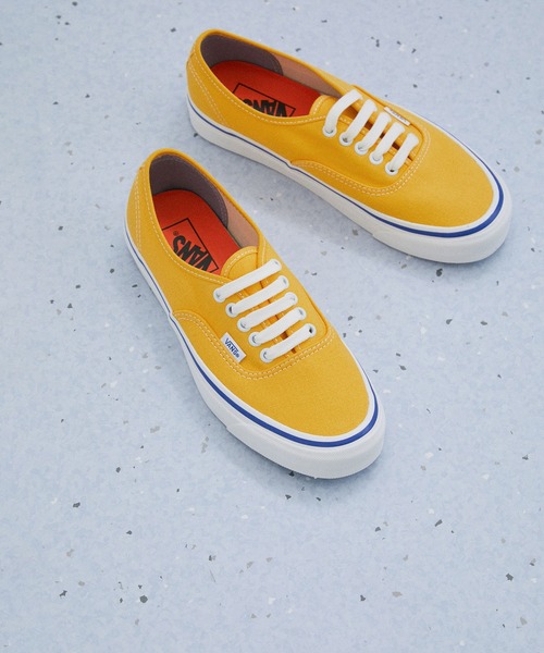 ADAM ET ROPE'(アダムエロペ)の「【VANS】AUTHENTIC 44 DECK DX(スニーカー・レディース・イエロー/カーキ・25/23.5cm/23/24.5cm/24)」の1枚目の写真