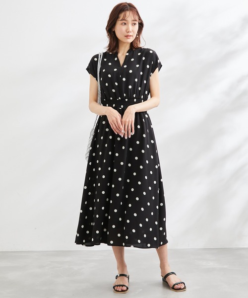 ROPE' PICNIC(ロペピクニック)の「キーネックドット柄ワンピース(ワンピース・レディース・キナリ/ブラック/ベージュ・38)」の13枚目の写真