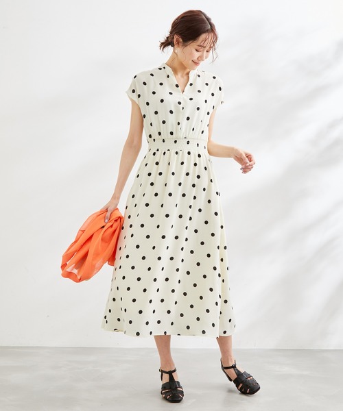 ROPE' PICNIC(ロペピクニック)の「キーネックドット柄ワンピース(ワンピース・レディース・キナリ/ブラック/ベージュ・38)」の11枚目の写真