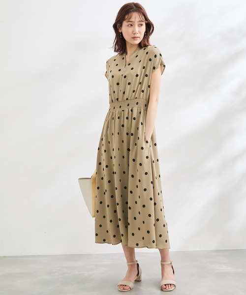 ROPE' PICNIC(ロペピクニック)の「キーネックドット柄ワンピース(ワンピース・レディース・キナリ/ブラック/ベージュ・38)」の6枚目の写真