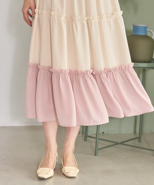 tocco closet(トッコ クローゼット)の「バイカラープチフリルティアードフレアスカート(スカート・レディース・グレイッシュブルー/ピンク系その他・M)」の5枚目の写真