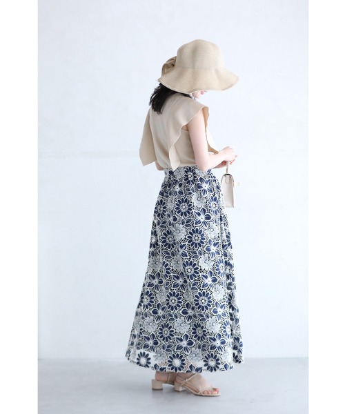 cawaii(カワイイ)の「(紺)切り絵花レース浮かぶロングスカート(スカート・レディース・ネイビー・FREE)」の8枚目の写真