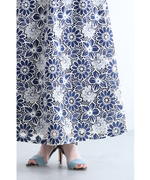 cawaii(カワイイ)の「(紺)切り絵花レース浮かぶロングスカート(スカート・レディース・ネイビー・FREE)」の14枚目の写真