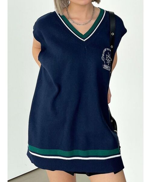 WONDER VISITOR(ワンダービジター)の「【WONDER VISITOR×EMODA】エンブレムロゴニットベスト(ベスト・レディース・ホワイト/ネイビー・FREE)」の12枚目の写真