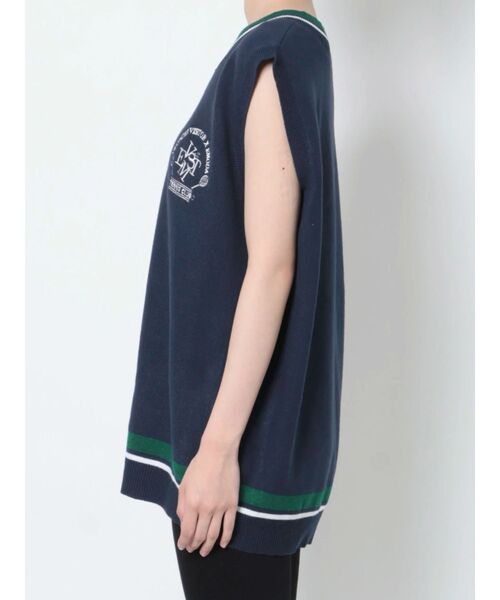 WONDER VISITOR(ワンダービジター)の「【WONDER VISITOR×EMODA】エンブレムロゴニットベスト(ベスト・レディース・ホワイト/ネイビー・FREE)」の19枚目の写真