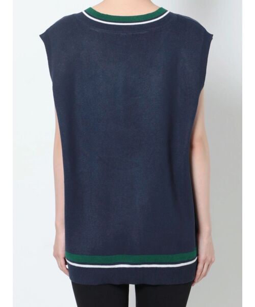 WONDER VISITOR(ワンダービジター)の「【WONDER VISITOR×EMODA】エンブレムロゴニットベスト(ベスト・レディース・ホワイト/ネイビー・FREE)」の22枚目の写真