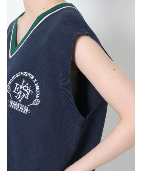 WONDER VISITOR(ワンダービジター)の「【WONDER VISITOR×EMODA】エンブレムロゴニットベスト(ベスト・レディース・ホワイト/ネイビー・FREE)」の14枚目の写真