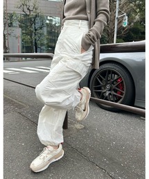 emmi ナイロンフレアパンツ カーゴパンツ ピンク 1 ヨンアさん着用 emmi ナイロンフレアパンツ カーゴパンツ ピンク 1 ヨンアさん