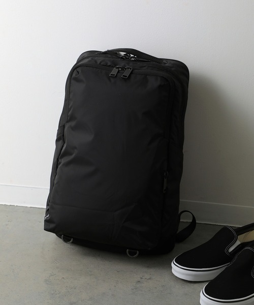 INDISPENSABLE （インディスペンサブル）の「INDISPENSABLE　BACKPACK SLAPS ECONYL（バックパック/リュック・メンズ・ブラック・FREE）」の6枚目の写真