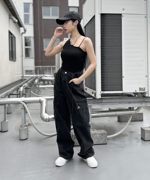 LVEU.(ラブユ.)の「【LVEU.】アシンメトリーリブタンクトップ / トップス リブ ノースリーブ キャミ タンクトップ アシンメトリー アシメ ホワイト ブラック ブルー(タンクトップ・レディース・ブルー/ブラック/ホワイト・FREE)」の20枚目の写真