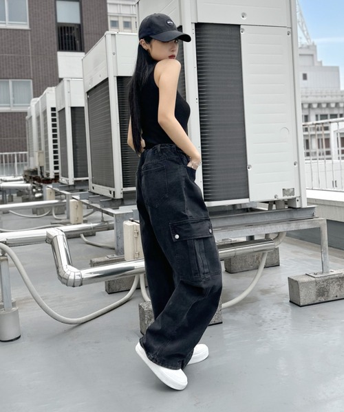 LVEU.(ラブユ.)の「【LVEU.】アシンメトリーリブタンクトップ / トップス リブ ノースリーブ キャミ タンクトップ アシンメトリー アシメ ホワイト ブラック ブルー(タンクトップ・レディース・ブルー/ブラック/ホワイト・FREE)」の12枚目の写真