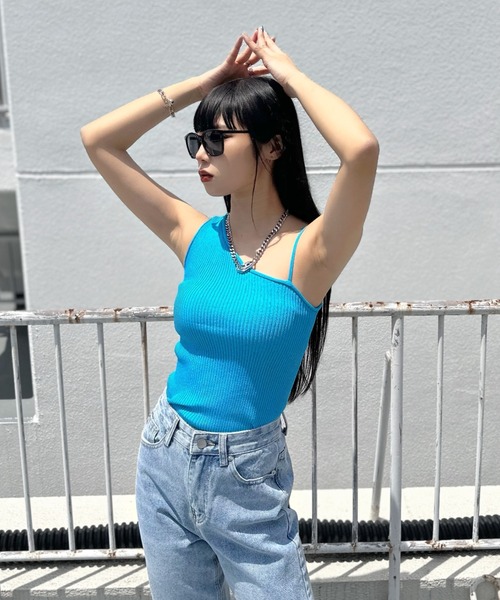 LVEU.(ラブユ.)の「【LVEU.】アシンメトリーリブタンクトップ / トップス リブ ノースリーブ キャミ タンクトップ アシンメトリー アシメ ホワイト ブラック ブルー(タンクトップ・レディース・ブルー/ブラック/ホワイト・FREE)」の5枚目の写真