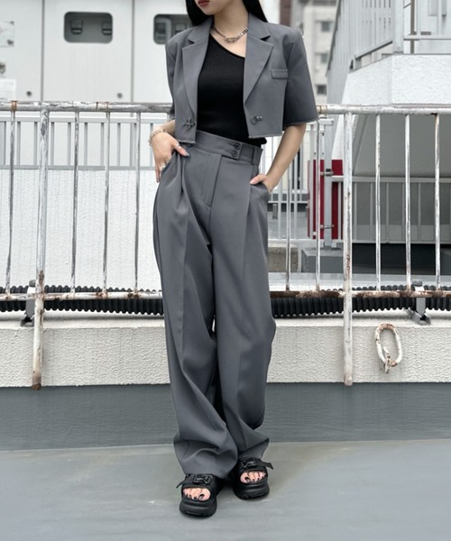 LVEU.(ラブユ.)の「【LVEU.】アシンメトリーリブタンクトップ / トップス リブ ノースリーブ キャミ タンクトップ アシンメトリー アシメ ホワイト ブラック ブルー(タンクトップ・レディース・ブルー/ブラック/ホワイト・FREE)」の7枚目の写真