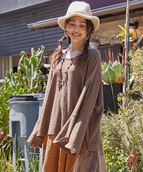 チャイハネ（チャイハネ）の「【チャイハネ】ロロムフレアスリーブトップス（Tシャツ/カットソー・レディース・ブラウン/オフホワイト/ブラック/レッド/ダークグリーン・FREE）」の3枚目の写真