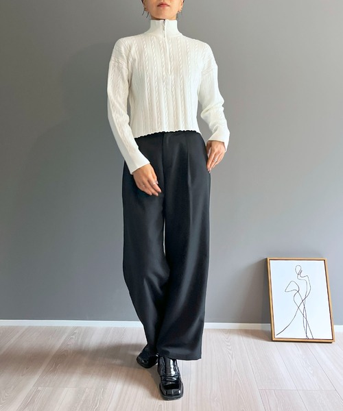 Jewelobe(ジュエローブ)の「ナローケーブルハーフジップニットトップス(ニット/セーター・レディース・グリーン/ホワイト/ブラック・FREE)」の5枚目の写真