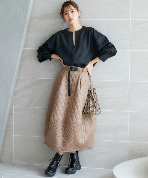 miclat（ミクラ）の「大きいサイズ　キーネックプルオーバー　miclat（Tシャツ/カットソー・レディース・ブラック/ブラウン・3L～4L/L～LL）」の17枚目の写真