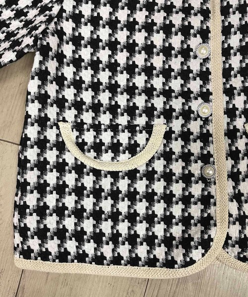 NANEA(ナネア)の「ノーカラーツイードジャケット(ノーカラージャケット・レディース・ホワイト/ブラック・SMALL/LARGE/MEDIUM)」の22枚目の写真