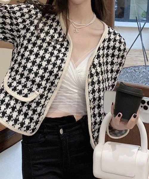 NANEA(ナネア)の「ノーカラーツイードジャケット(ノーカラージャケット・レディース・ホワイト/ブラック・SMALL/LARGE/MEDIUM)」の12枚目の写真