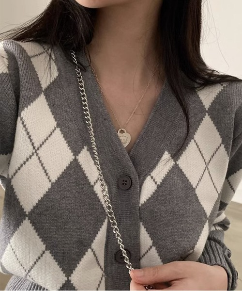 MILAE(ミレ)の「アーガイル柄Vネックニットカーディガン(カーディガン/ボレロ・レディース・グレー/ネイビー・FREE)」の9枚目の写真
