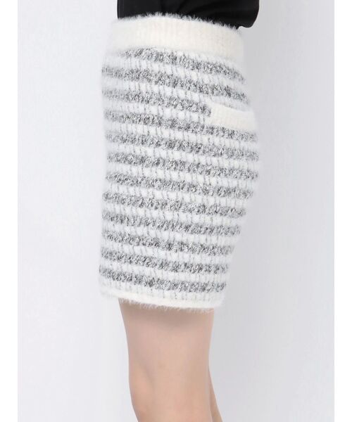RESEXXY(リゼクシー)の「ツイードニットショートパンツ【セットアップ着用可能】(その他パンツ・レディース・ブラック/ブルー/ホワイト・FREE)」の16枚目の写真