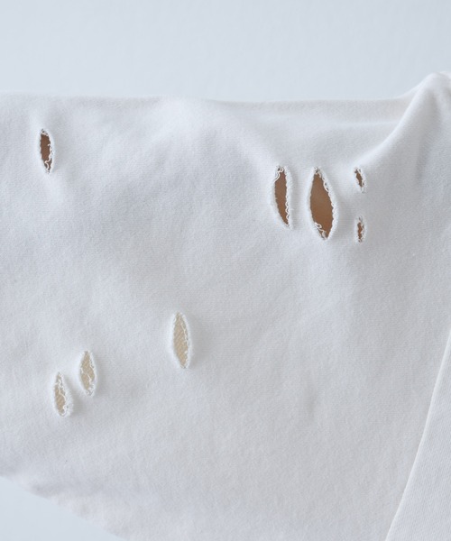 COLONY 2139（コロニートゥーワンスリーナイン）の「ピグメントダメージ裏毛クルー（GS）（スウェット・メンズ・アイボリー/レッド/ブラック・LARGE/MEDIUM）」の18枚目の写真