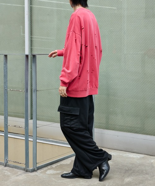 COLONY 2139（コロニートゥーワンスリーナイン）の「ピグメントダメージ裏毛クルー（GS）（スウェット・メンズ・アイボリー/レッド/ブラック・LARGE/MEDIUM）」の7枚目の写真