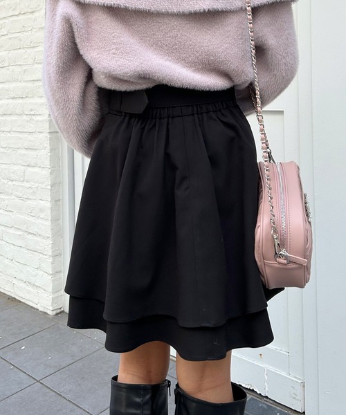 プラダ ロゴ刻印バックルベルト付き フレアスカート Aライン 42 プラダ ロゴ刻印バックルベルト付き フレアスカート Aライン 42