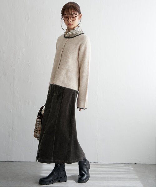 LBC(エルビーシー)の「コーデュロイIラインスカート(スカート・レディース・チャコールグレー/オフホワイト/ブルー/ダークオリーブ・M/L)」の22枚目の写真