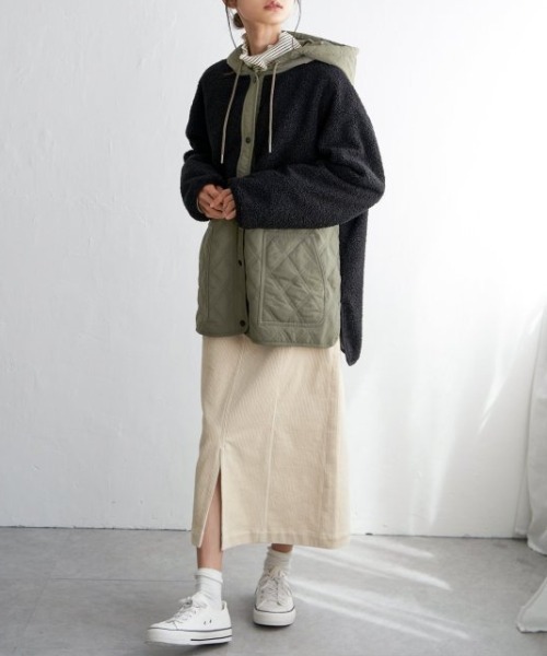 LBC(エルビーシー)の「コーデュロイIラインスカート(スカート・レディース・チャコールグレー/オフホワイト/ブルー/ダークオリーブ・M/L)」の5枚目の写真