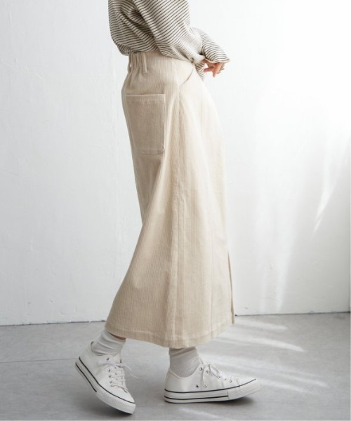 LBC(エルビーシー)の「コーデュロイIラインスカート(スカート・レディース・チャコールグレー/オフホワイト/ブルー/ダークオリーブ・M/L)」の13枚目の写真