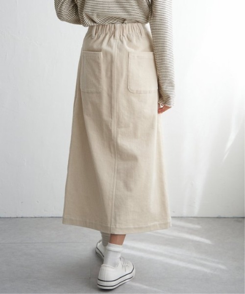 LBC(エルビーシー)の「コーデュロイIラインスカート(スカート・レディース・チャコールグレー/オフホワイト/ブルー/ダークオリーブ・M/L)」の14枚目の写真