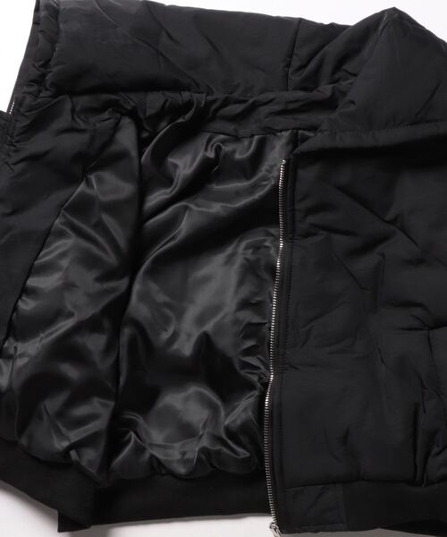 ULEULA（ウルア）の「シャーリング中綿ショートブルゾン（ブルゾン・レディース・カーキ/ブラック・FREE）」の8枚目の写真